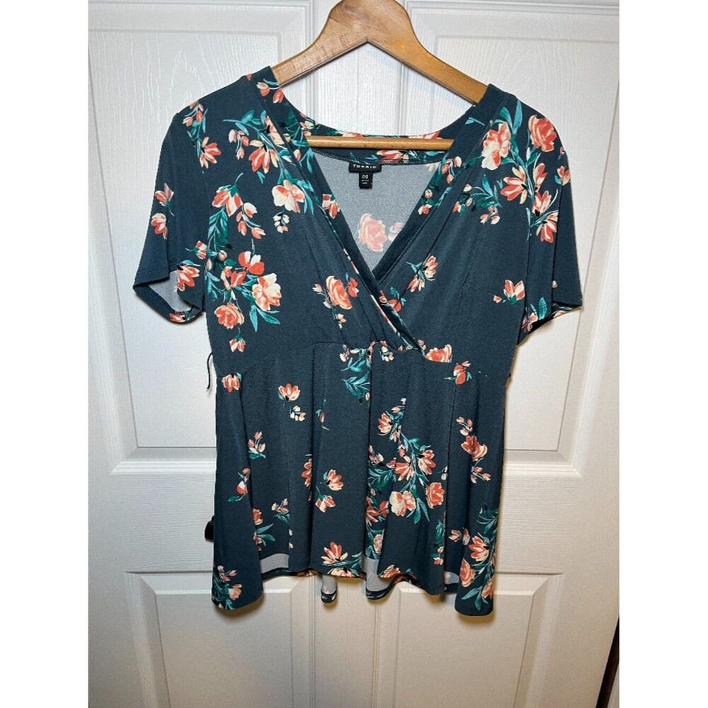 Torrid Floral Peplum Top Size 00